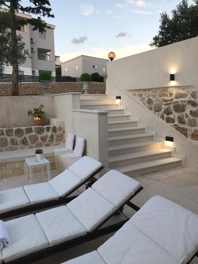 Villa Bella With Pool Novalja Exterior photo