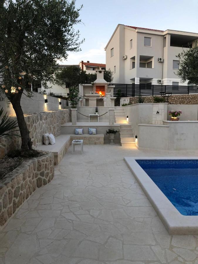 Villa Bella With Pool Novalja Exterior photo
