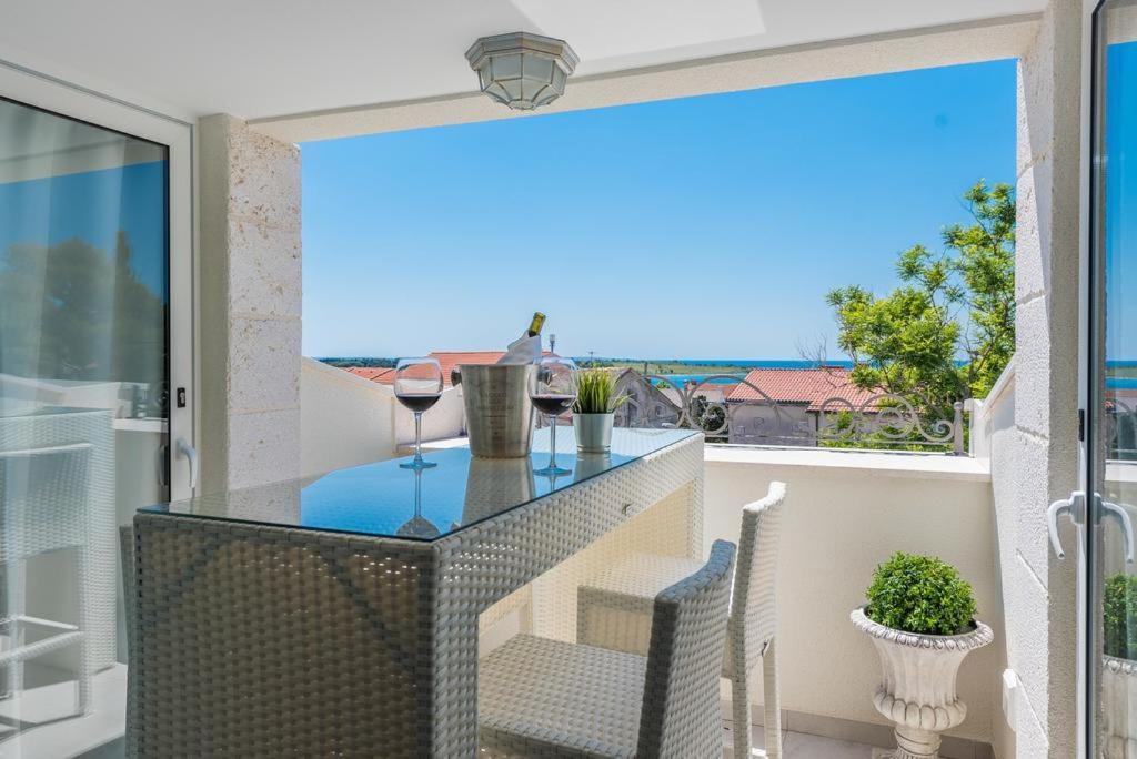 Villa Bella With Pool Novalja Exterior photo