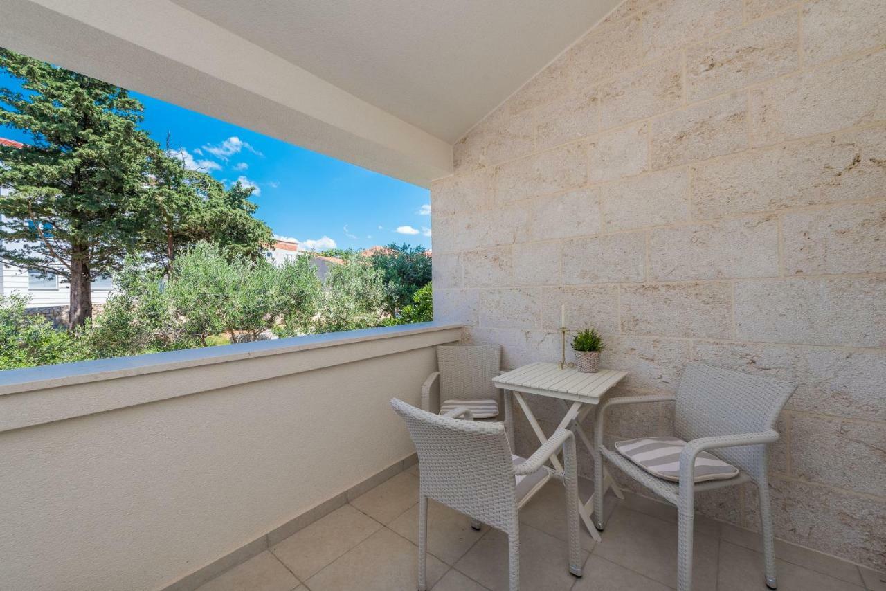 Villa Bella With Pool Novalja Exterior photo