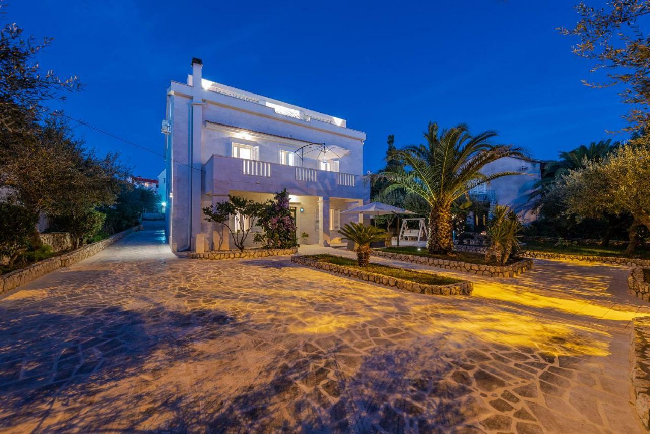 Villa Bella With Pool Novalja Exterior photo