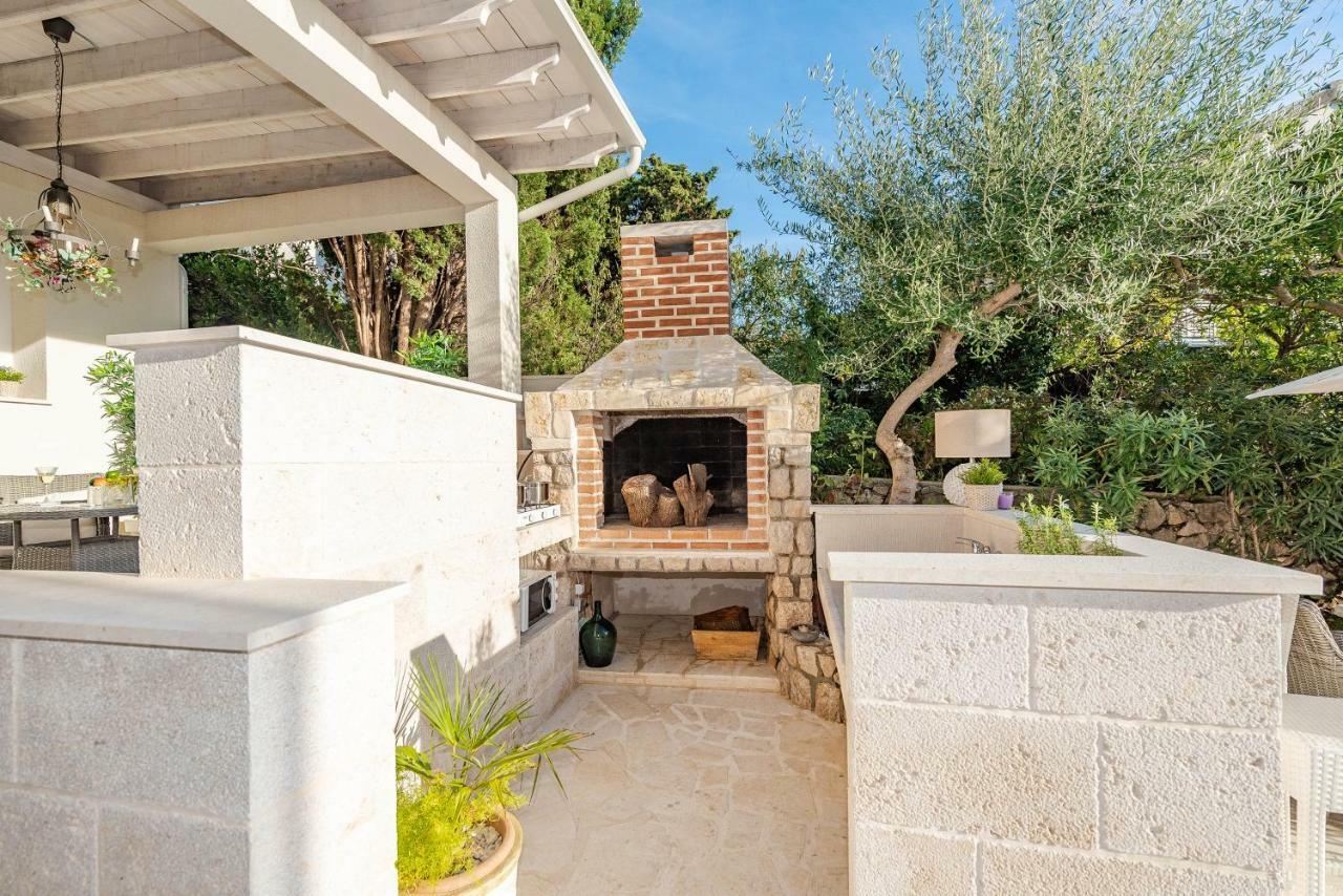 Villa Bella With Pool Novalja Exterior photo