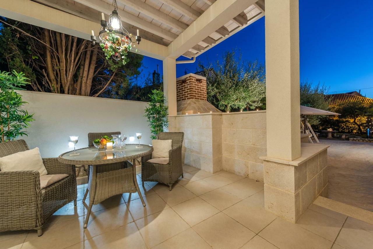 Villa Bella With Pool Novalja Exterior photo